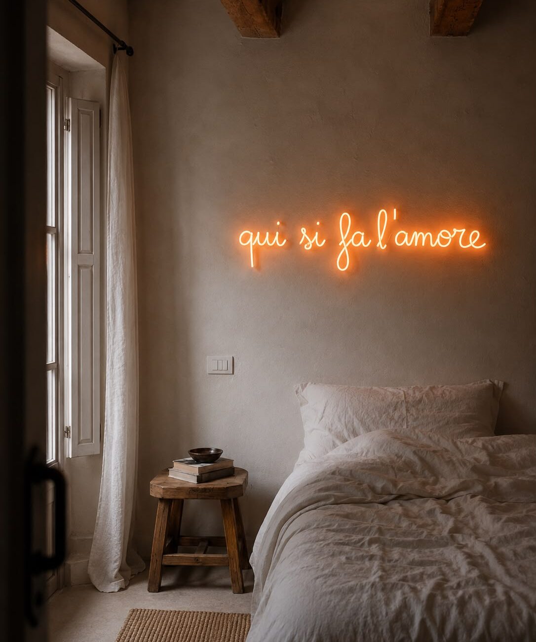 qui si fa l'amore scritta luminosa